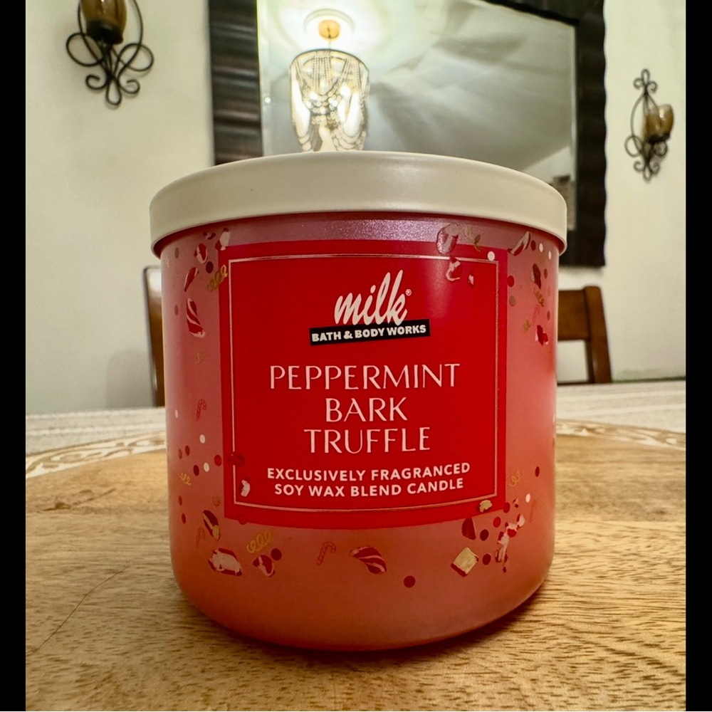 BBW (Milk) Peppermint Bark Truffle Candle